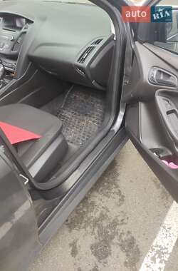 Седан Ford Focus 2016 в 