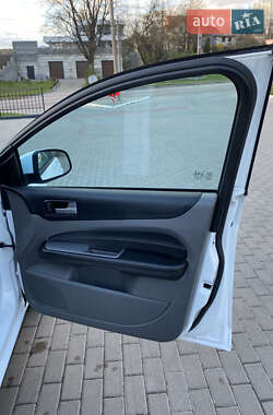 Універсал Ford Focus 2010 в 