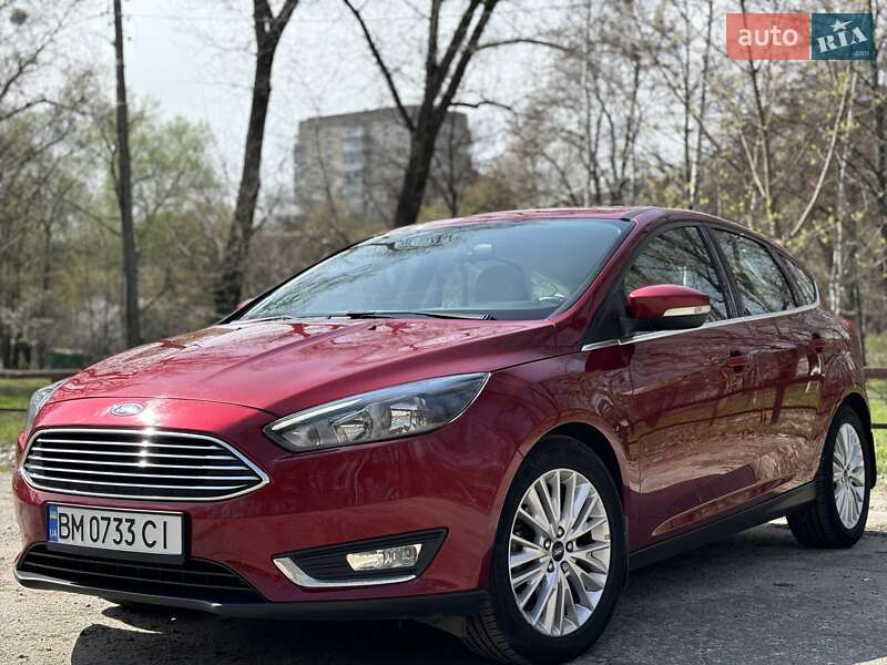 Хетчбек Ford Focus 2016 в 