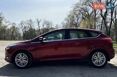 Хетчбек Ford Focus 2016 в 