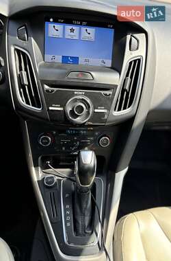Хетчбек Ford Focus 2016 в 