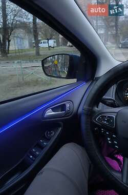 Седан Ford Focus 2018 в 