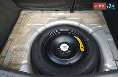 Хэтчбек Ford Focus 2006 в 