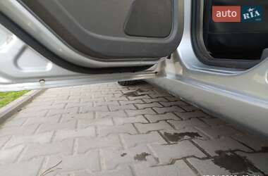 Хэтчбек Ford Focus 2006 в 
