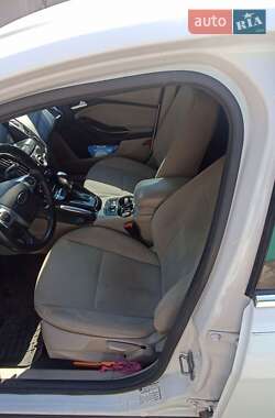 Хэтчбек Ford Focus 2013 в 