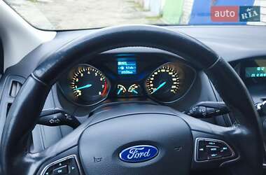 Хэтчбек Ford Focus 2017 в 