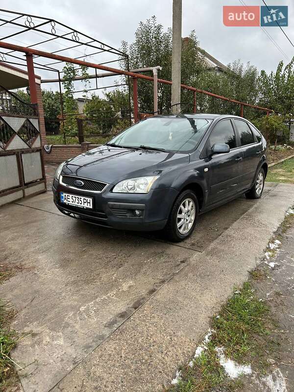 Хэтчбек Ford Focus 2006 в 