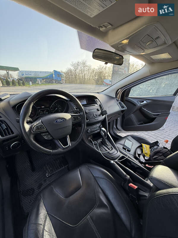 Седан Ford Focus 2016 в Киеве