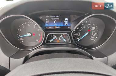 Седан Ford Focus 2015 в 