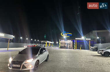 Хетчбек Ford Focus 2012 в 