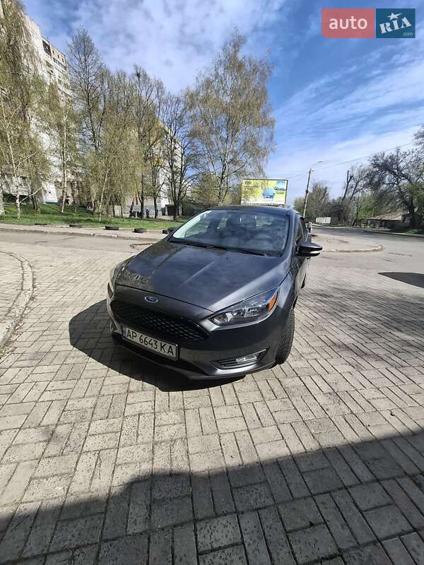 Хэтчбек Ford Focus 2016 в Днепре