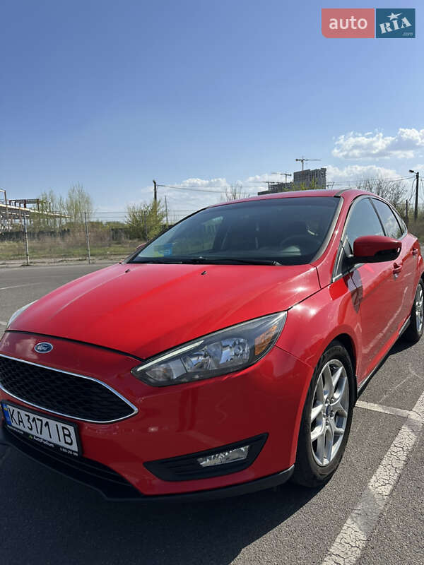 Хэтчбек Ford Focus 2015 в 