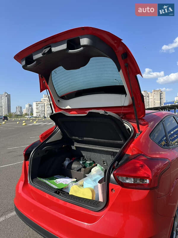Хетчбек Ford Focus 2015 в Києві