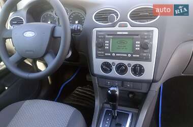 Хэтчбек Ford Focus 2006 в 