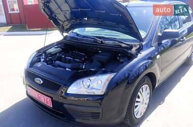 Хэтчбек Ford Focus 2006 в 