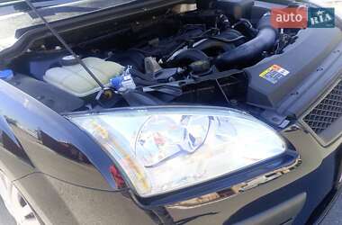 Хэтчбек Ford Focus 2006 в 