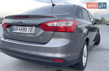 Седан Ford Focus 2014 в 