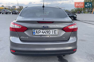 Седан Ford Focus 2014 в 