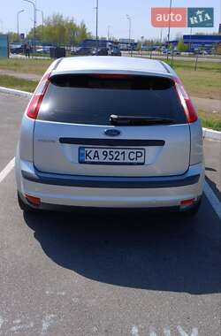 Хэтчбек Ford Focus 2005 в 