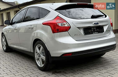 Хетчбек Ford Focus 2014 в 