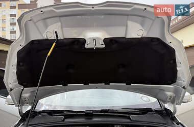 Хетчбек Ford Focus 2014 в 