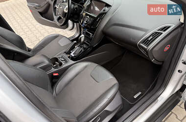 Хетчбек Ford Focus 2014 в 