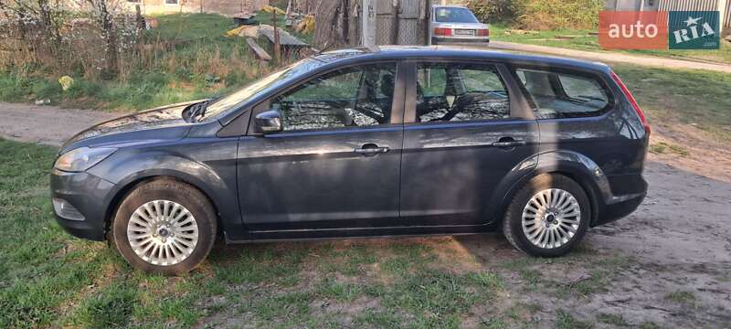 Универсал Ford Focus 2009 в Глухове
