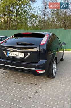 Хэтчбек Ford Focus 2009 в 