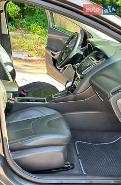 Седан Ford Focus 2015 в 