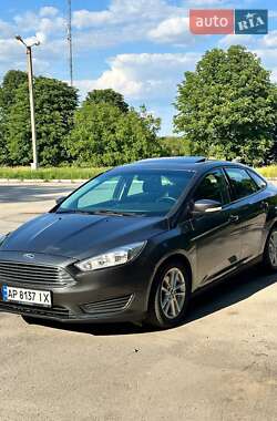 Седан Ford Focus 2015 в 