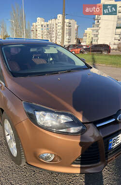 Хэтчбек Ford Focus 2013 в 