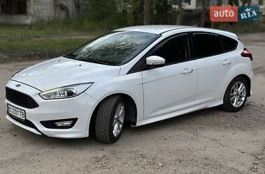 Хетчбек Ford Focus 2015 в 