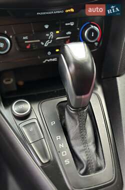 Хетчбек Ford Focus 2015 в 