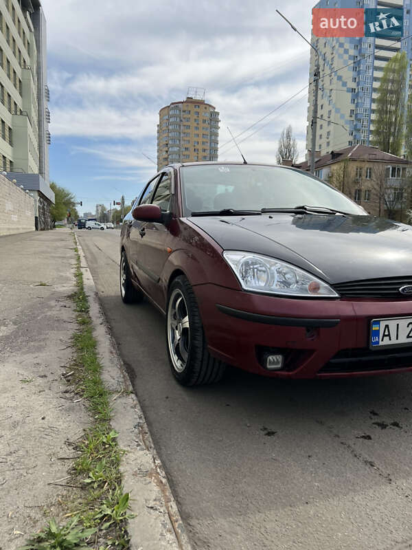 Седан Ford Focus 2003 в Киеве