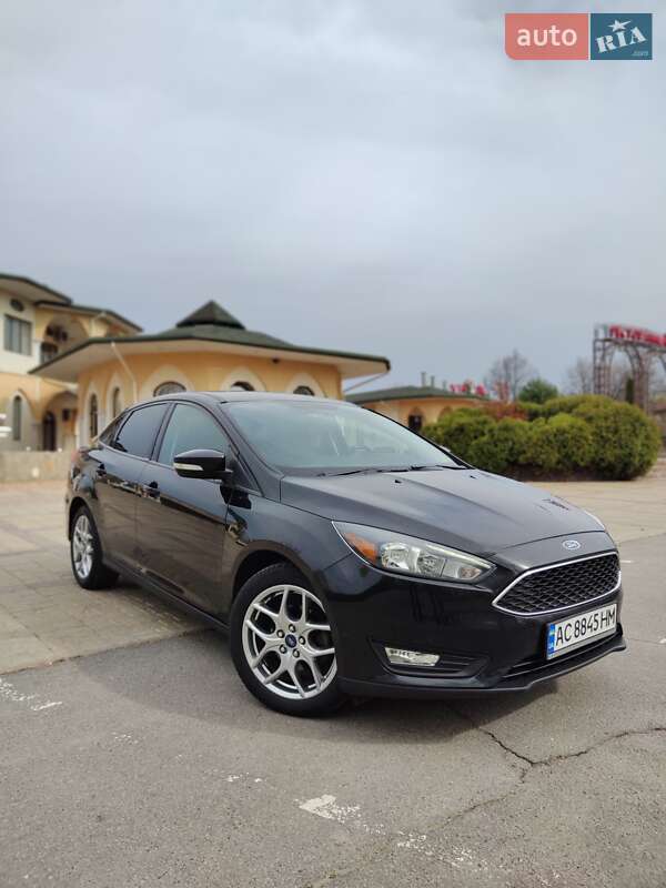 Седан Ford Focus 2015 в 