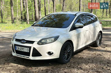 Хэтчбек Ford Focus 2012 в 