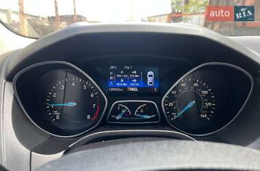 Седан Ford Focus 2015 в 