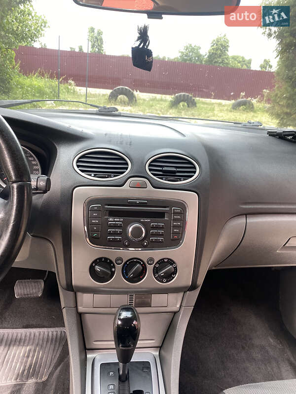 Хэтчбек Ford Focus 2010 в Ужгороде