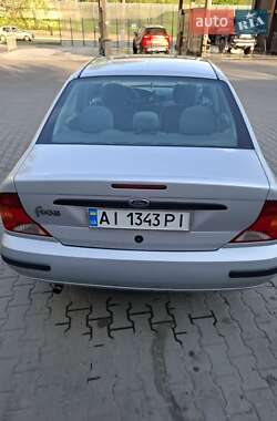 Седан Ford Focus 2000 в 
