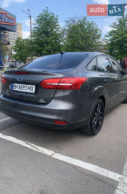 Седан Ford Focus 2016 в 