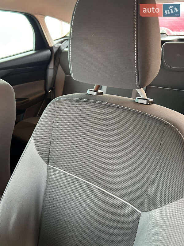 Хэтчбек Ford Focus 2013 в Днепре фото 8 Хэтчбек Ford Focus 2013 в Днепре
