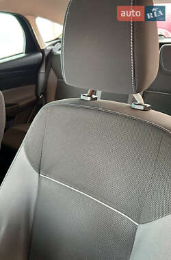 Хэтчбек Ford Focus 2013 в 