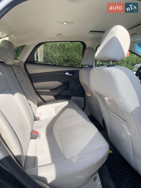 Седан Ford Focus 2015 в Черновцах