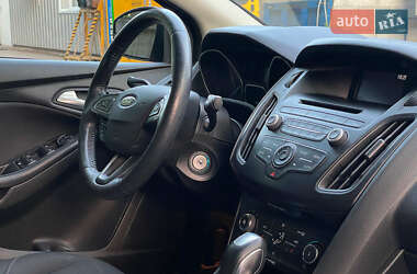 Седан Ford Focus 2016 в 