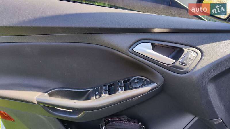 Хэтчбек Ford Focus 2015 в Харькове
