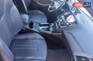 Хэтчбек Ford Focus 2012 в 