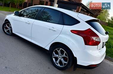 Хетчбек Ford Focus 2014 в 