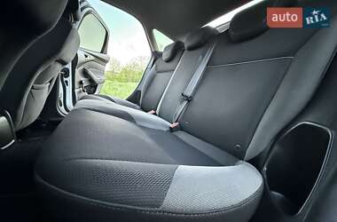 Хетчбек Ford Focus 2014 в 