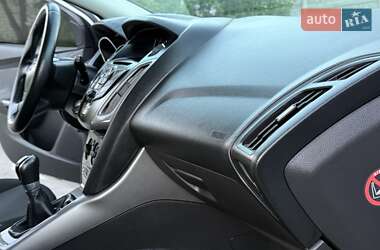 Хетчбек Ford Focus 2014 в 