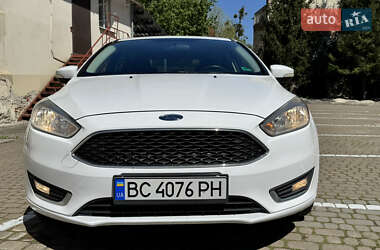 Седан Ford Focus 2015 в 